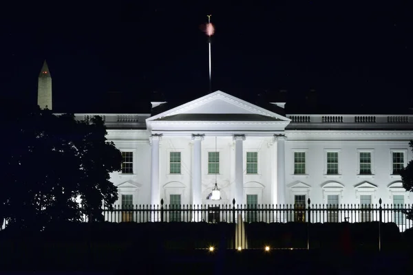 美国华盛顿市美国国会大厦的夜间拍摄 — 图库照片