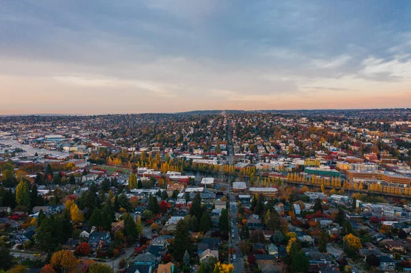 Una Vista Aérea Del Paisaje Urbano Seattle Durante Puesta Del — Foto de Stock