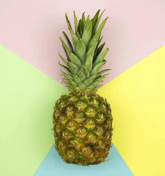 Gros Plan Ananas Sur Fond Couleur Pastel — Photo