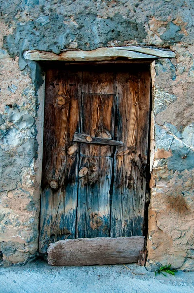 Ancient Wood Door House Stone Wall — Foto Stock