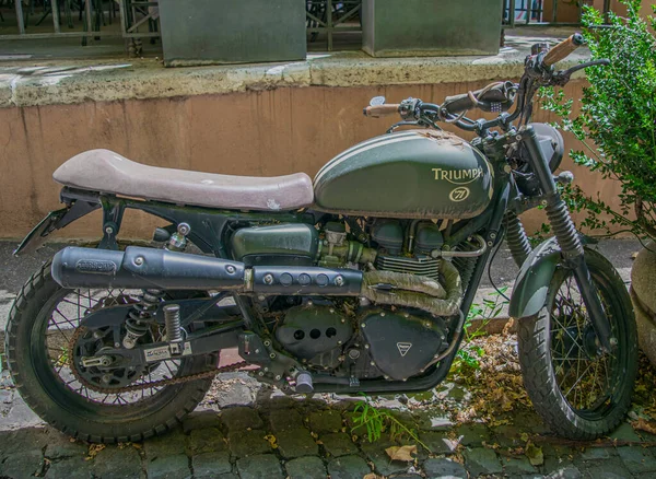 Roma Itália Ago 2019 Uma Motocicleta Triumph Vintage Nas Ruas — Fotografia de Stock