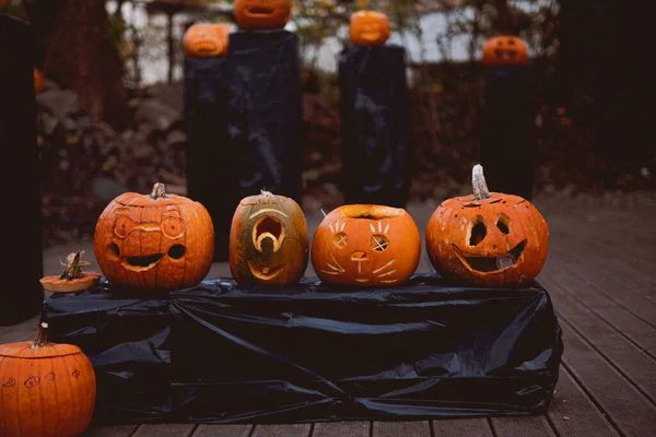Varias Calabazas Decorativas Para Halloween Demostradas Aire Libre —  Fotos de Stock