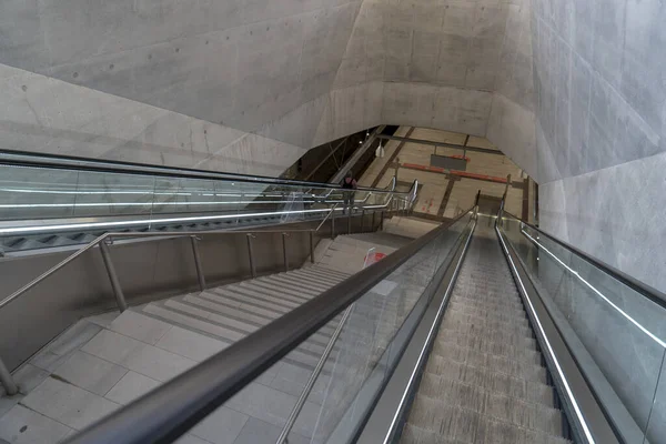 Frankfurt Alemania Octubre 2021 Disparo Alto Ángulo Escaleras Mecánicas Escaleras — Foto de Stock