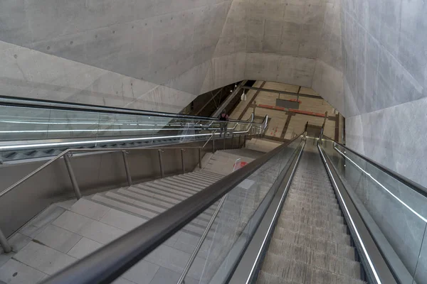 Frankfurt Tyskland Okt 2021 Hög Vinkel Skott Rulltrappor Och Trappor — Stockfoto