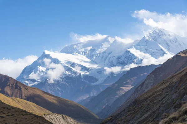 Uma Vista Majestosa Das Montanhas Cobertas Neve Área Conservação Annapurna — Fotografia de Stock