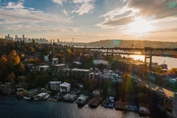 Günbatımında Seattle Şehrinin Hava Manzarası Güney Gölü Birliği — Stok fotoğraf
