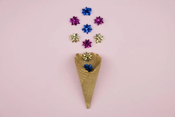 Waffle Cone Colorful Small Gift Bows Isolated Light Pink Background — Foto de Stock