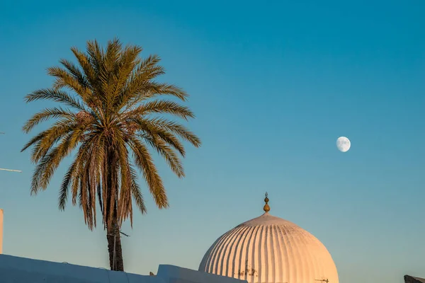 Full Moon Seen Sky Great Mosque Kairouan Tunisia — Photo