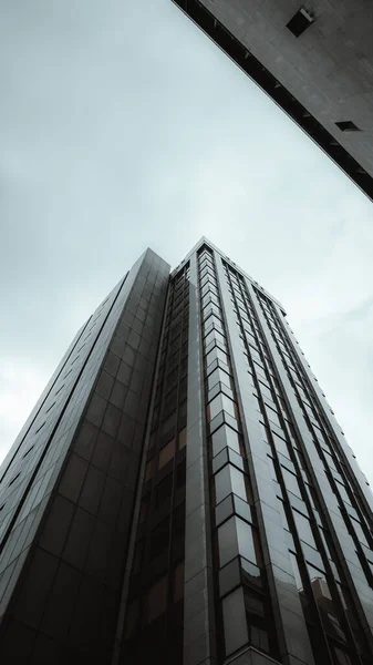 Una Toma Ángulo Bajo Edificio Negocios Alto Birmingham Inglaterra — Foto de Stock