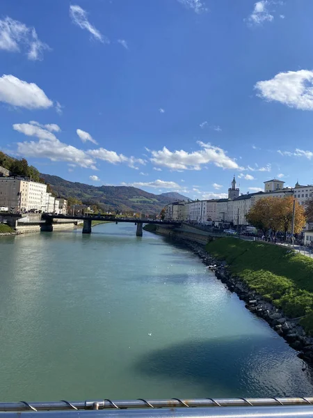 Vertikal Bild Floden Salzach Som Flyter Salzburg Österrike — Stockfoto
