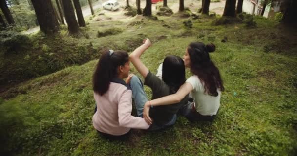 Group Female Friends Spending Time Together Forest — ストック動画