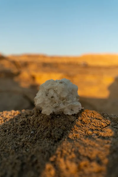 Closuep Shot Salt Formation Sandy Beach Dead Sea Israel Golden — стоковое фото
