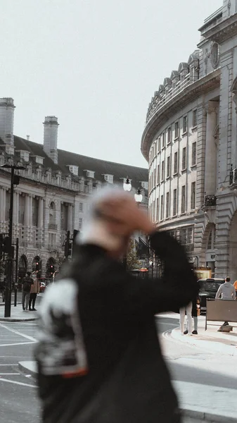 Une Image Floue Jeune Dans Les Rues Londres Angleterre — Photo