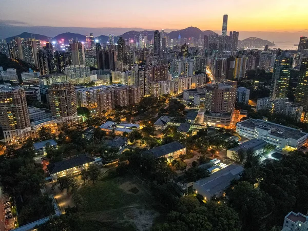 Beau Paysage Urbain Avec Des Gratte Ciel Coucher Soleil — Photo