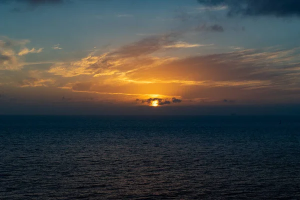 Ηλιοβασίλεμα Πάνω Από Τον Ειρηνικό Ωκεανό Στη Νότια Καλιφόρνια — Φωτογραφία Αρχείου