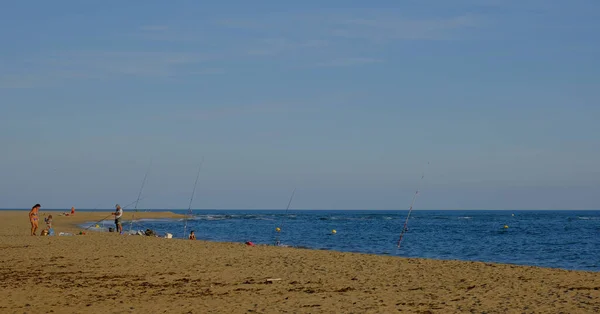 Familj Som Har Trevligt Stranden Canela Island Ayamonte Andalusien Spanien — Stockfoto
