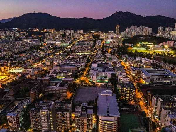 一个美丽的城市景观 夕阳西下 摩天大楼林立 — 图库照片