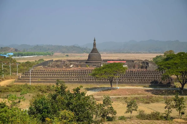 Uma Vista Fascinante Mrauk Myanmar Dia Ensolarado — Fotografia de Stock