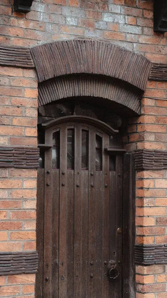 Vertical Shot Old Wooden Door Building Stratford Avon England — стоковое фото