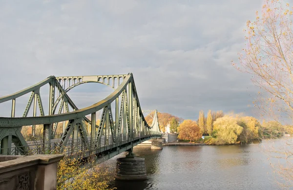Berlin Almanya Daki Glienicker Brucke Köprüsünün Manzarası — Stok fotoğraf