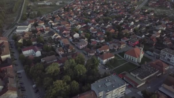 Аерофотознімки Будинків Центрі Маленького Міста — стокове відео