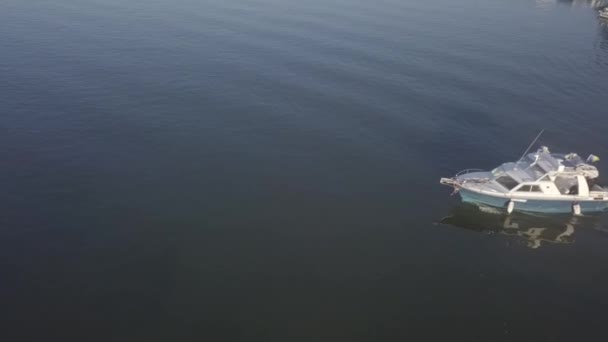 Imágenes Escénicas Barcos Motor Río — Vídeo de stock