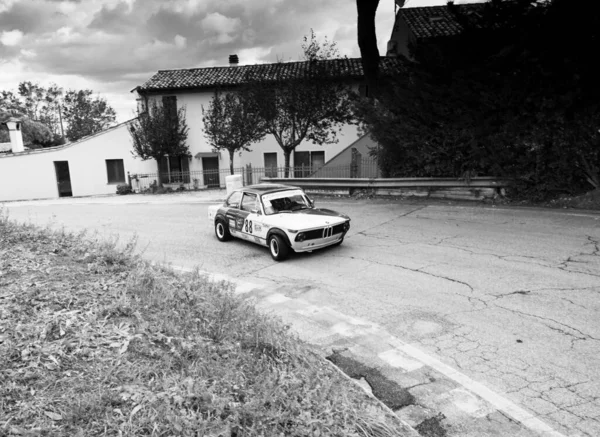 Pesaro Italy Oct 2021 Grayscale Shot Old Car Road Pesaro — Stock Photo, Image