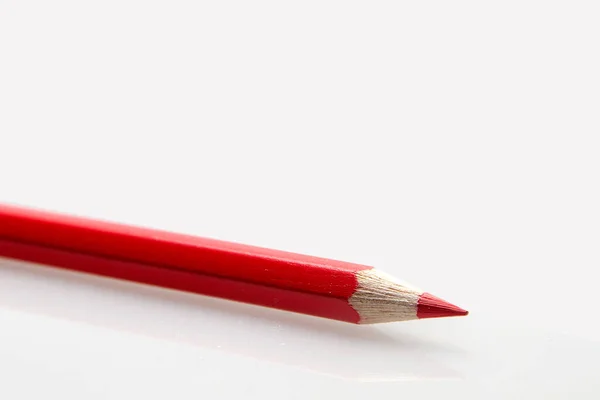 Gros Plan Crayon Rouge Sur Fond Blanc — Photo
