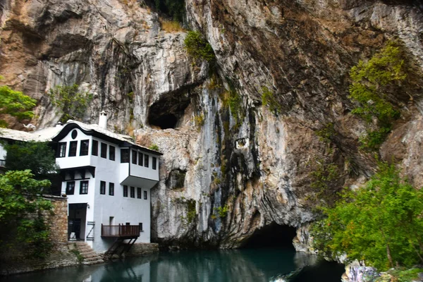Dervish House Huge Rock Blagaj Bosnia Herzegovina — Stockfoto