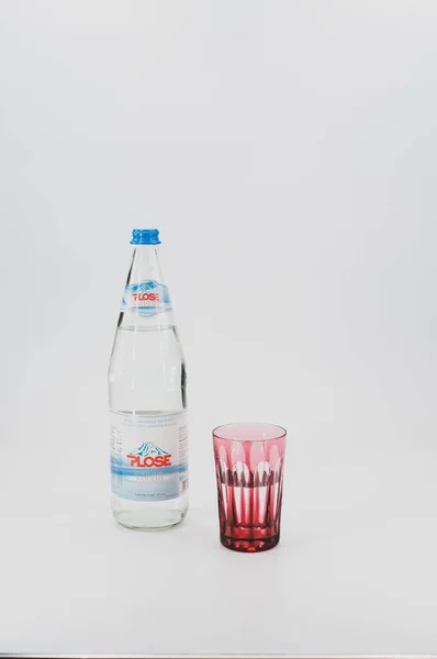 Inverigo Italia 2021 Botella Vidrio Agua Natural Ligero Vidrio Sobre —  Fotos de Stock