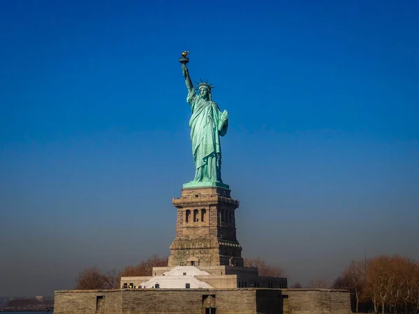 Una Foto Fascinante Estatua Libertad Nueva York Los — Foto de Stock