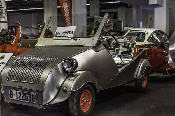 Barcelona España 2020 Detalle Del Viejo Mini Coche Llamado Biscuter —  Fotos de Stock