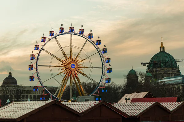 Ferris Wheel Christmas Market Berlin Taken Sunset Red City Hall — Stockfoto