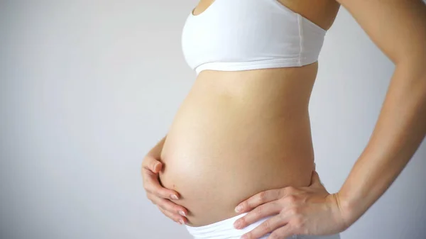 Zwangere Vrouw Met Grote Buik Ideaal Concept Voor Moederschap Gezondheidszorg — Stockfoto