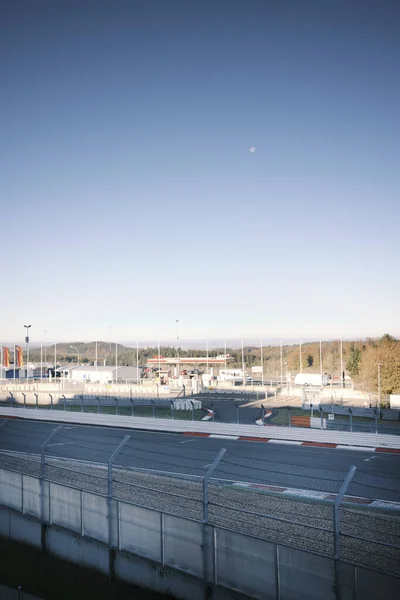 Nurburg Germany Oct 2021 Empty Racetrack Blue Sky Nurburgring Germany — Stock Photo, Image