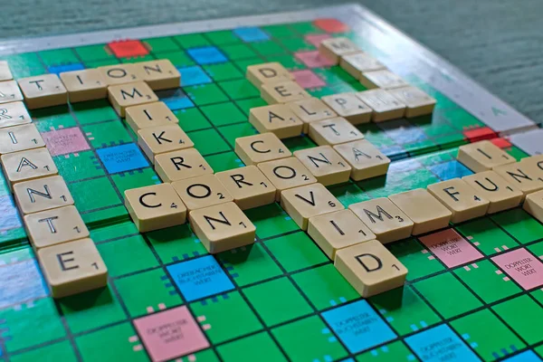 Close Shot Scrabble Game Board Corona Related Words Shot Poziome — Zdjęcie stockowe