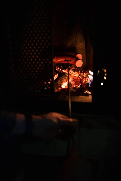 Vertical Shot Sausage Cooking Fireplace — Stockfoto