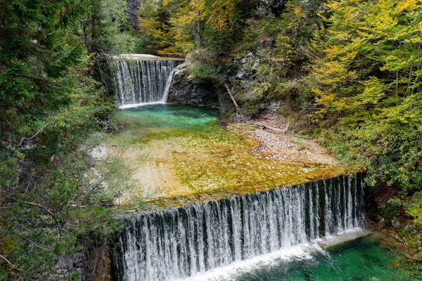 Herbstliche Landschaft Mit Wasserfällen Und Kaskaden Fluss Pisnica Kranjska Gora — Stockfoto