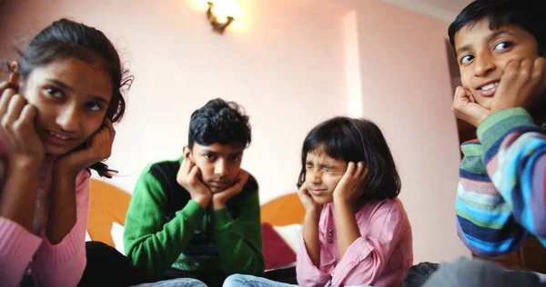 Shallow Focus Four South Asian Siblings Covering Ears Due Loud — Foto de Stock