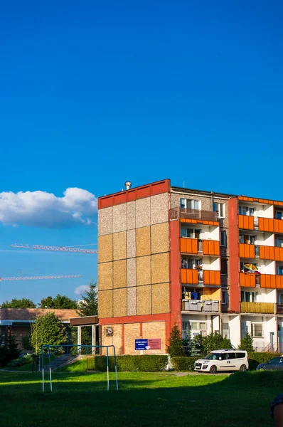 Poznan Polonia Julio 2018 Una Imagen Panorámica Edificio Apartamentos Con —  Fotos de Stock