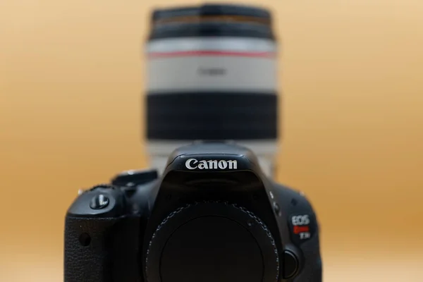Калгари Канада Декабря 2021 Canon Eos T3I Объективом Canon 200 — стоковое фото