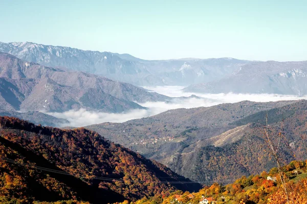 Scenic Shot Mountain Range Autumn — Stockfoto