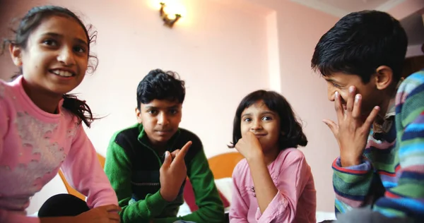 Shallow Focus Four South Asian Siblings Staying Home Lockdown — Fotografia de Stock