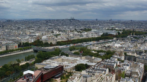 Gyönyörű Kilátás Nyílik Francia Épületekre Eiffel Torony Tetejéről Párizsban — Stock Fotó