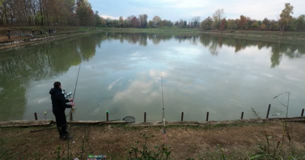 Imágenes Pescadores Lago — Vídeos de Stock