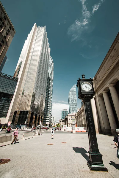 Toronto Canada Setembro 2021 Uma Tomada Vertical Edifícios Centro Cidade — Fotografia de Stock