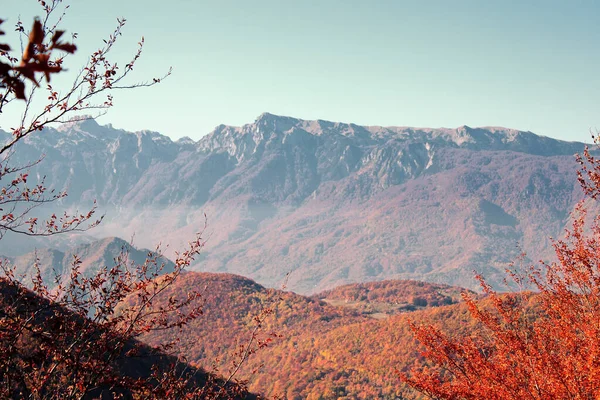 Eine Malerische Aufnahme Einer Bergkette Herbst — Stockfoto