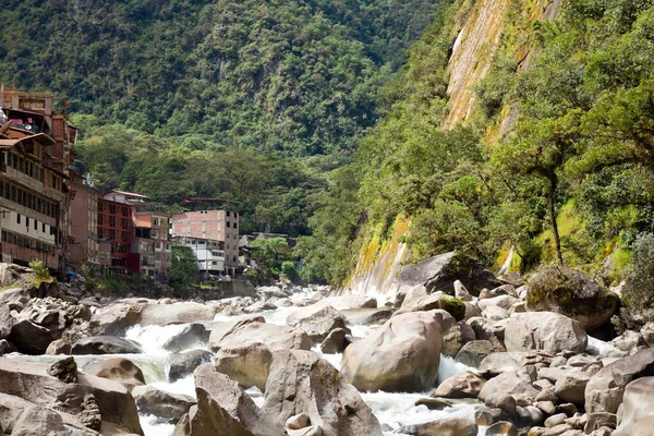 Захватывающий Вид Деревню Агуас Калиентес Солнечный День Перу — стоковое фото