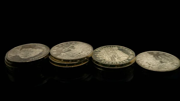 Closeup Shot Row Various Silver Coins Different Times — Stockfoto