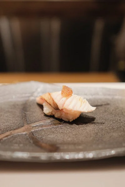 Tiro Close Sashimi Uma Placa Preta — Fotografia de Stock